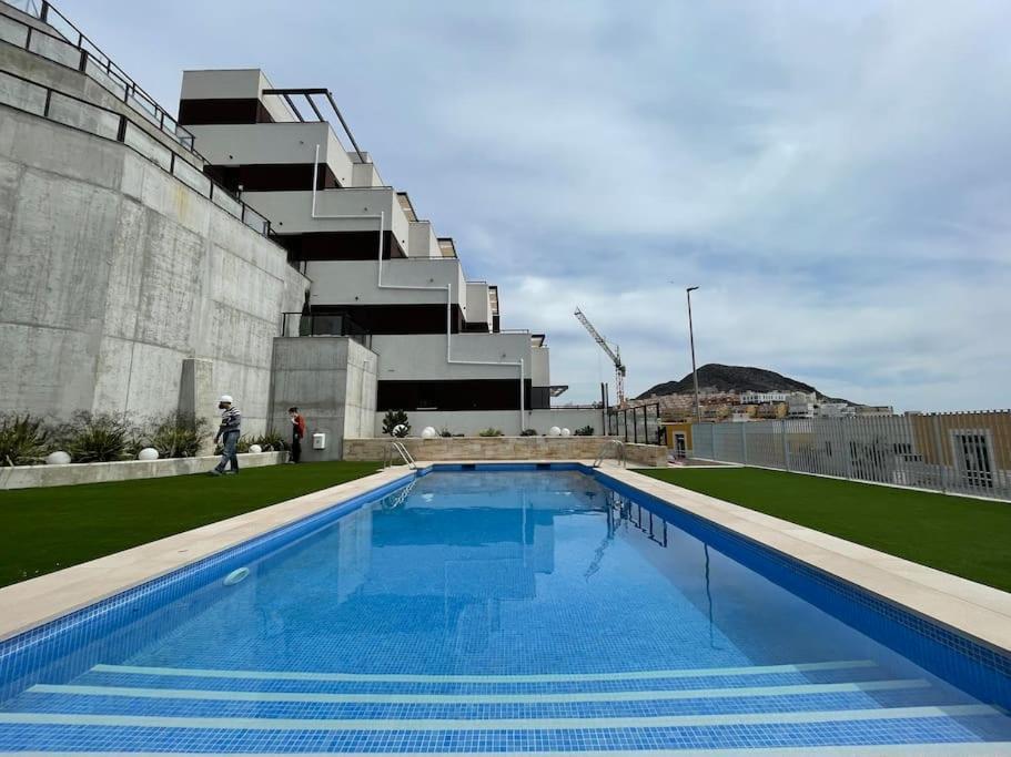 Luxury Designer Apartment - Unbeatable Sea Views Агилас Экстерьер фото