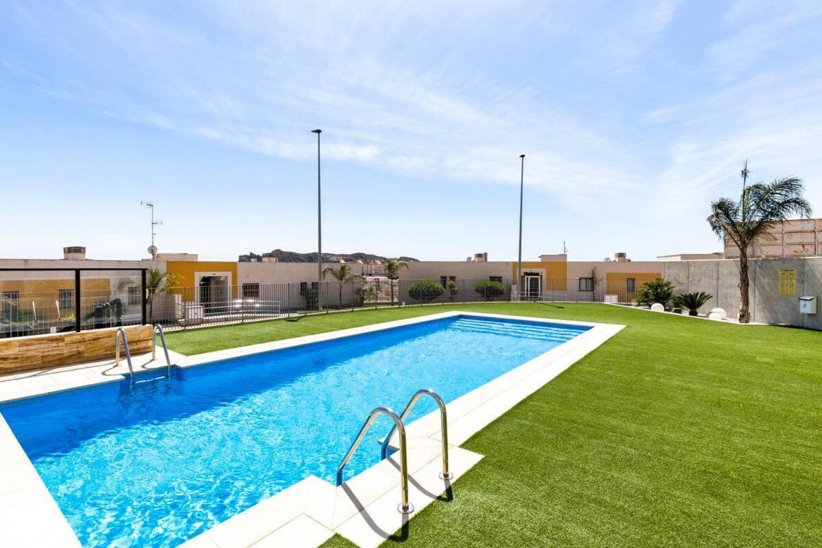 Luxury Designer Apartment - Unbeatable Sea Views Агилас Экстерьер фото